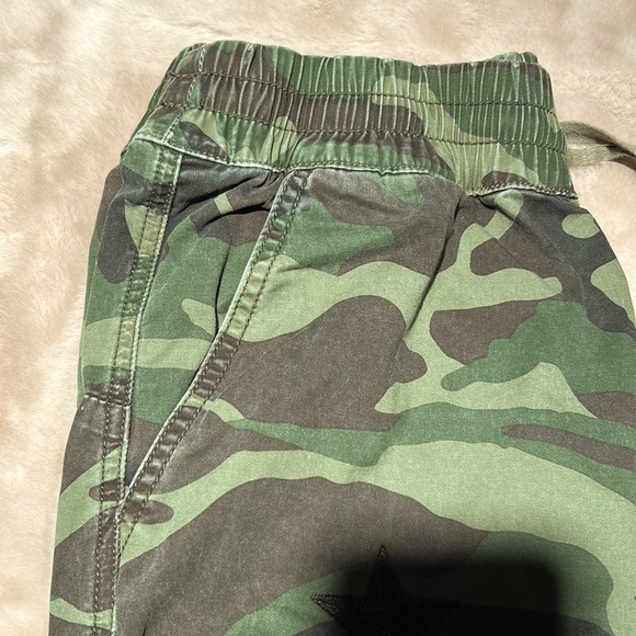 Women’s Driftwood Camo joggers - Picture 6 of 9
